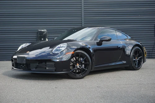 
           
        2025 Porsche 911 Carrera