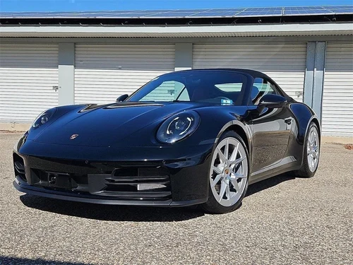
           
        2025 Porsche 911 Carrera