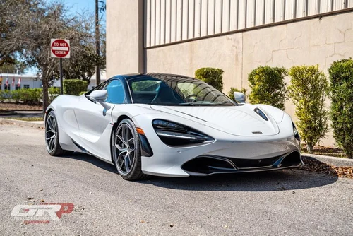 
           
        2022 McLaren 720S
