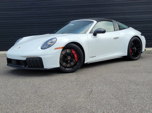 
           
        2026 Porsche 911 4 GTS