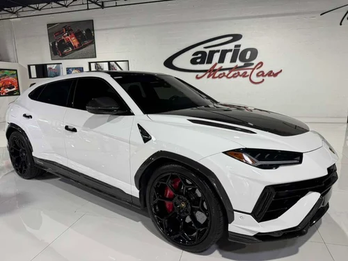 2023 Lamborghini Urus Performante