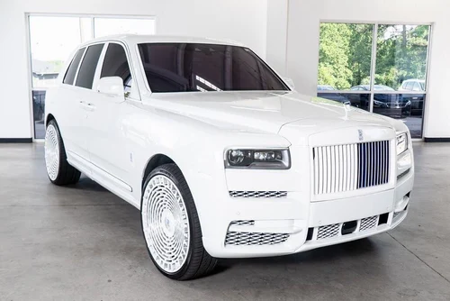 
           
        2023 Rolls-Royce CULLINAN BLACK BADGE