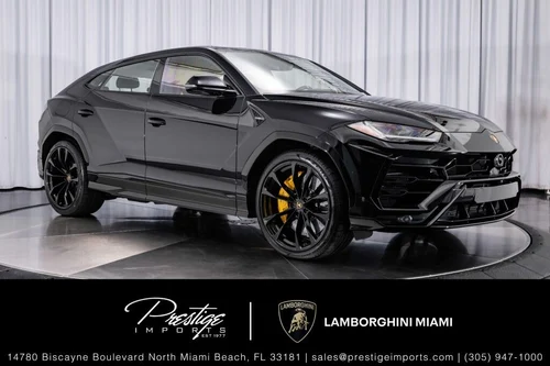 
           
        2022 Lamborghini Urus