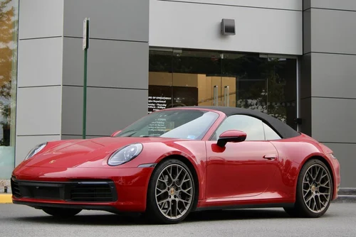 
           
        2021 Porsche 911 Carrera