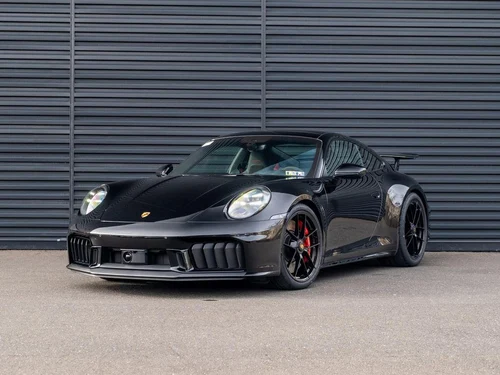 
           
        2026 Porsche 911 Carrera 4 GTS