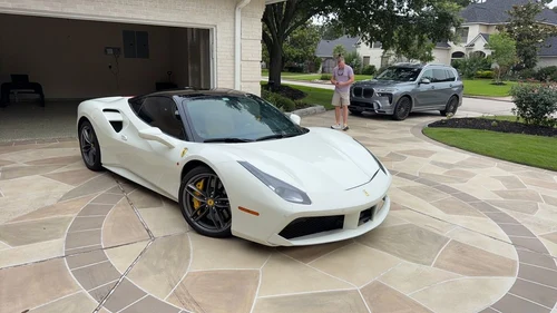 
           
        2016 Ferrari 488 GTB Base
