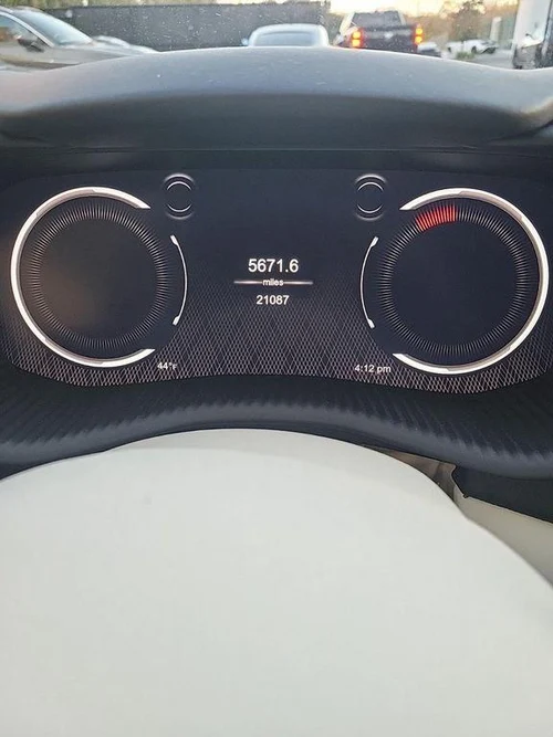 
           
        2021 Aston Martin DBX Base