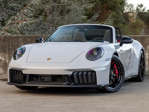 2025 Porsche 911 Carrera GTS Cabriolet