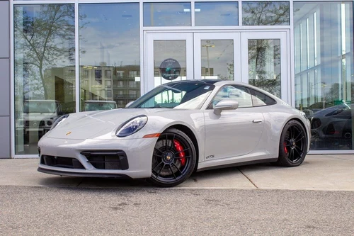 
           
        2024 Porsche 911