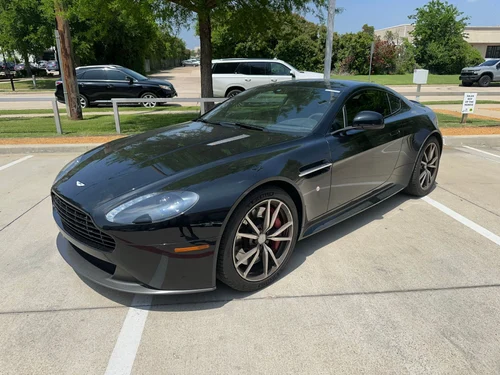 
           
        2015 Aston Martin Vantage GT Jet Black