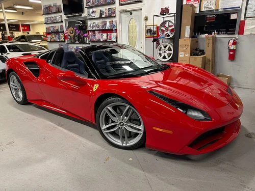 
           
        2018 Ferrari 488 GTB