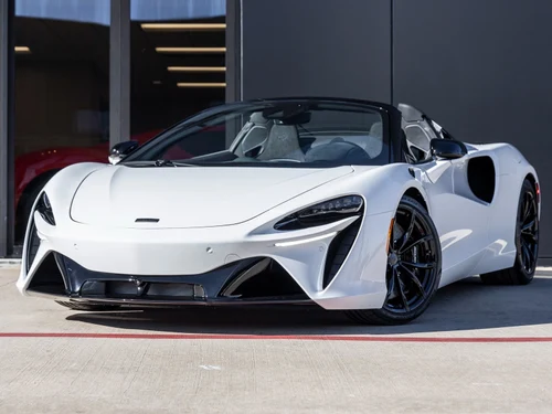 
           New 
        2025 McLaren Artura Base