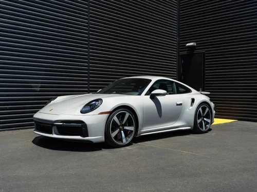
           
        2024 Porsche 911