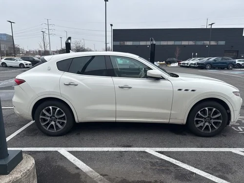 
           
        2021 Maserati Levante