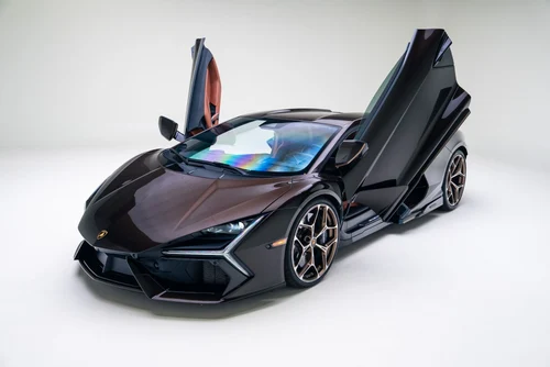 
           
        2025 Lamborghini Revuelto