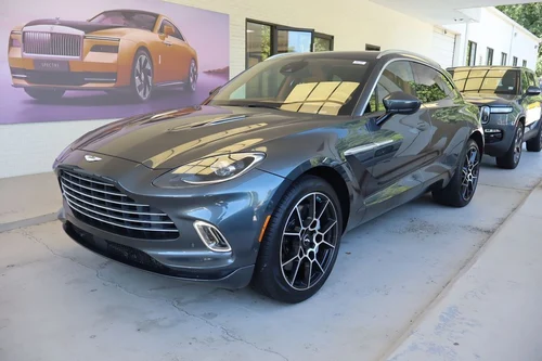
           
        2022 Aston Martin DBX Base