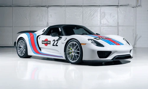 
           
        2015 Porsche 918 Spyder