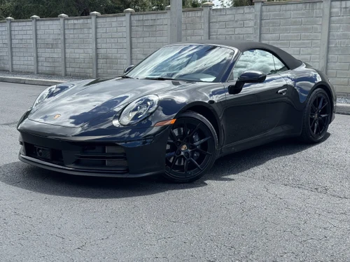 
           
        2025 Porsche 911 Carrera