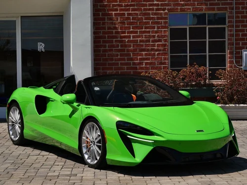 
           
        2025 McLaren Artura Performance