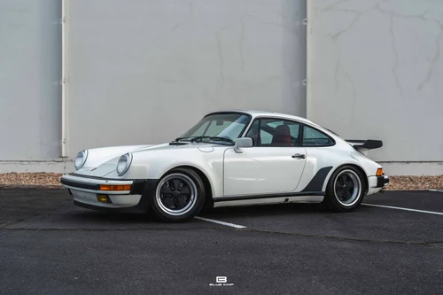 
           
        1988 Porsche 911