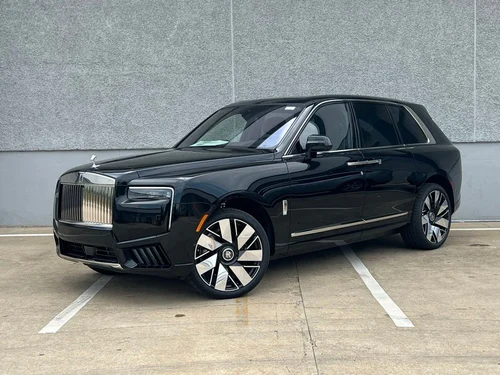 
           New 
        2027 Rolls-Royce Cullinan Base