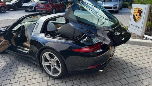 
           
        2015 Porsche 911 Targa 4S