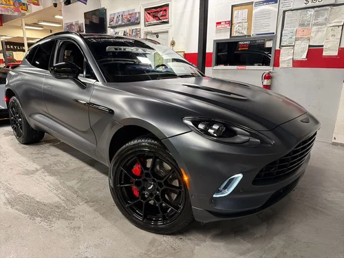 
           
        2022 Aston Martin DBX
