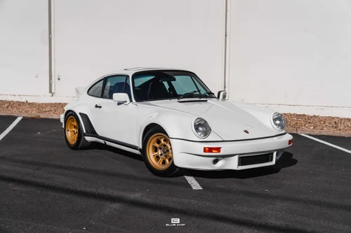 
           
        1982 Porsche 911
