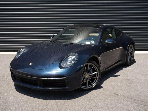 
           
        2021 Porsche 911 Carrera