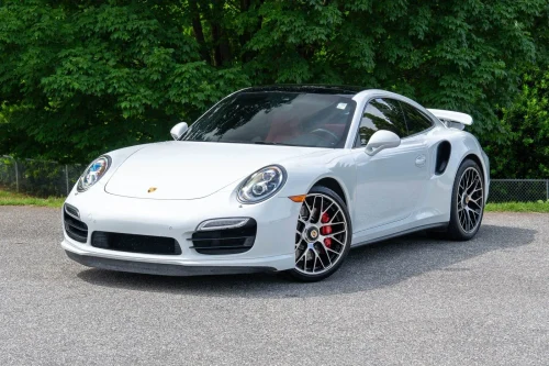 
           
        2015 Porsche 911