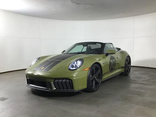 
           
        2026 Porsche 911 Carrera GTS