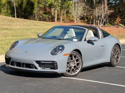 
           
        2024 Porsche 911