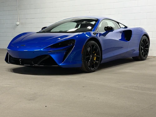 
           
        2024 McLaren Artura