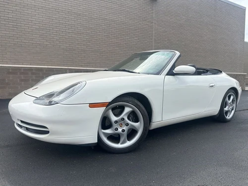
           
        2000 Porsche 911