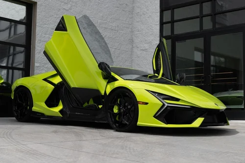 
           New 
        2026 Lamborghini Revuelto