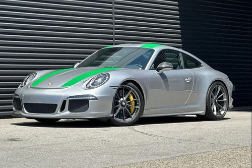 
           
        2016 Porsche 911 R