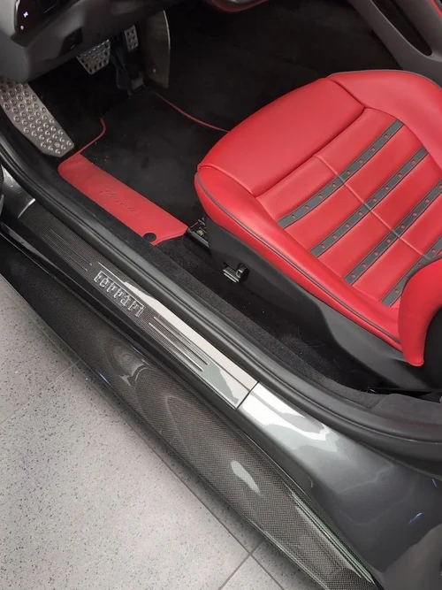 
           
        2022 Ferrari Roma Base