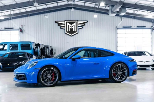 
           
        2022 Porsche 911