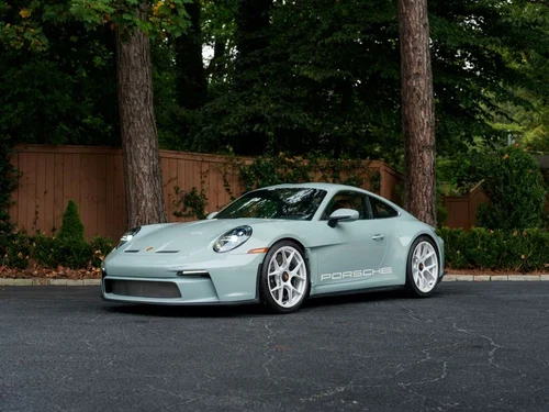 
           
        2024 Porsche 911