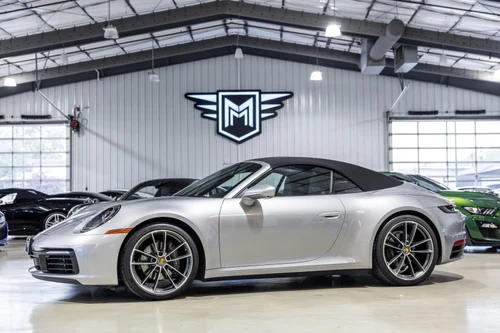 
           
        2021 Porsche 911