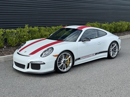 
           
        2016 Porsche 911 R