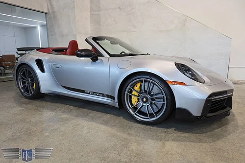 
           
        2024 Porsche 911