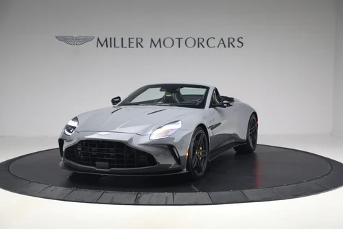 
           New 
        2026 Aston Martin Vantage Roadster