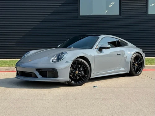 
           
        2023 Porsche 911 Carrera