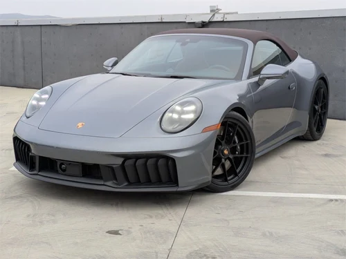 
           New 
        2025 Porsche 911 Carrera 4 GTS