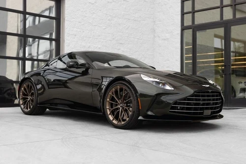 
           New 
        2026 Aston Martin Vantage