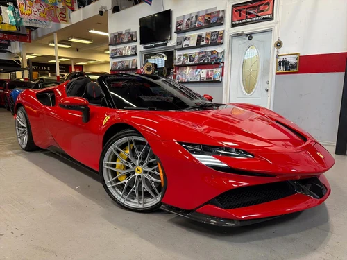 
           
        2022 Ferrari SF90 Spider Convertible