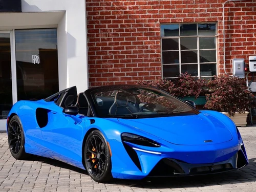 
           
        2025 McLaren ARTURA TECHLUX