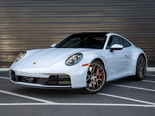 
           
        2026 Porsche 911 Carrera 4S
