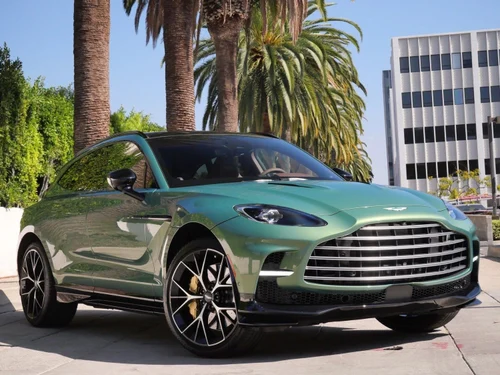 
           New 
        2025 Aston Martin DBX 707